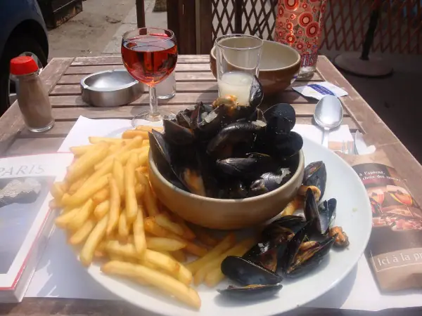 Brüksel: Midye-patates (moules-frites)