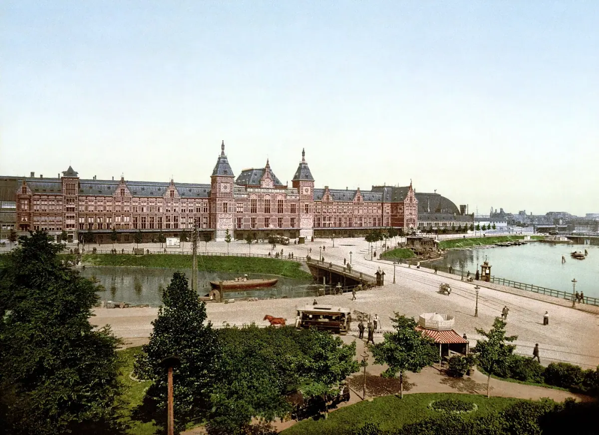 Amsterdam: Amsterdam Centraal ve IJ kıyısı