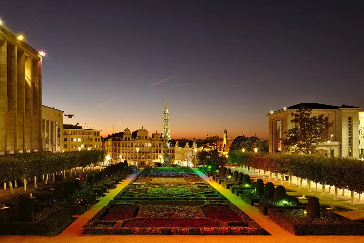 Brüksel Mont des Arts bahçesi