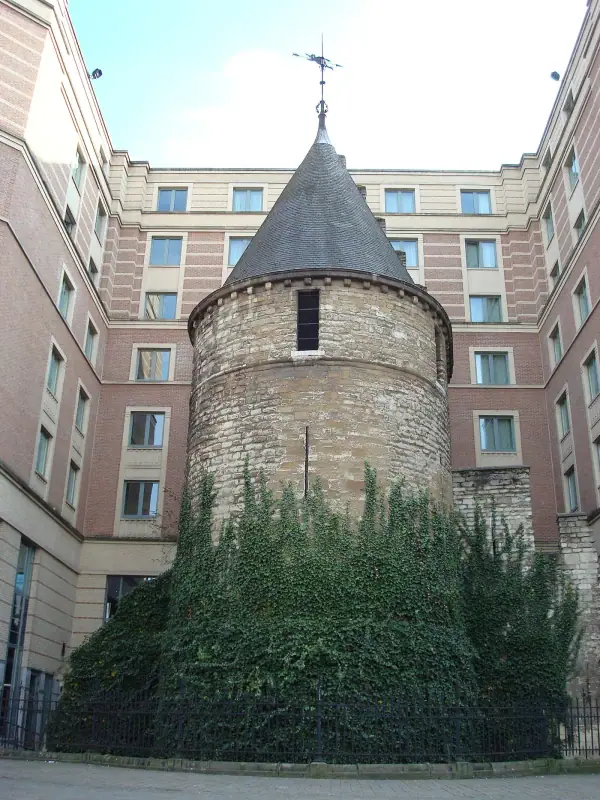 Brüksel · Kara Kule (Tour Noire)