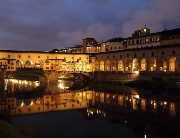 Floransa’da Ponte Vecchio ve Arno