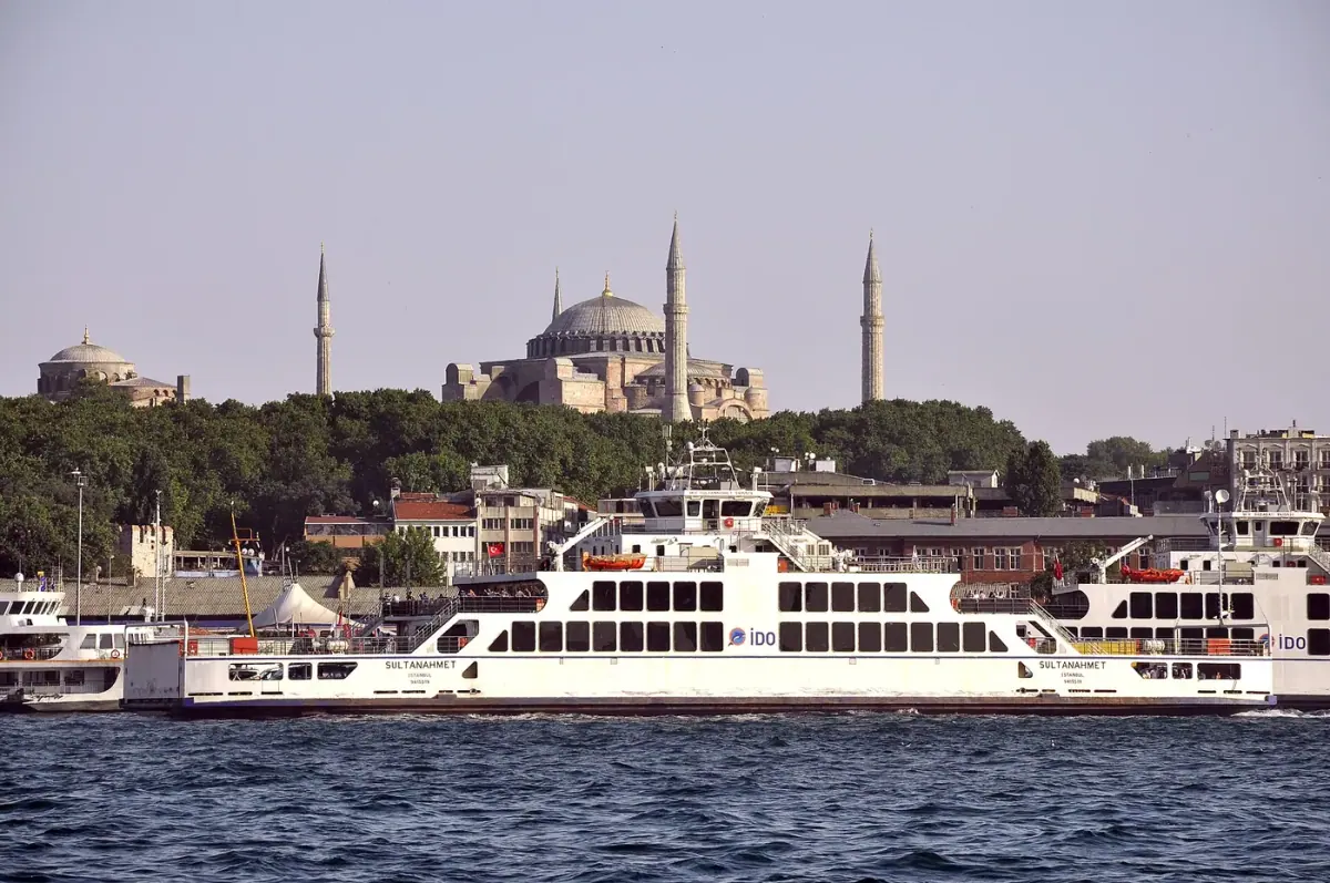 İstanbul: Boğaz vapuru