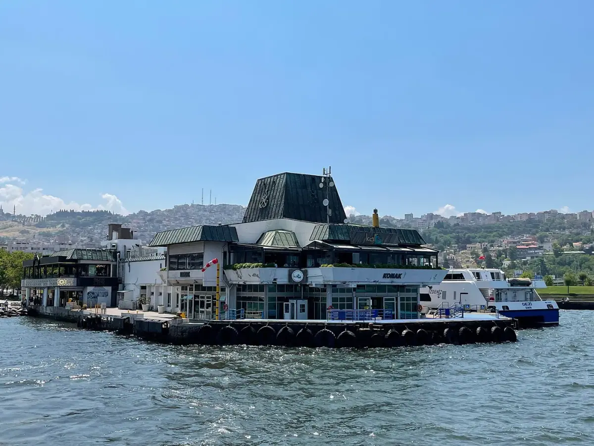 İzmir: Vapurla Karşıyaka
