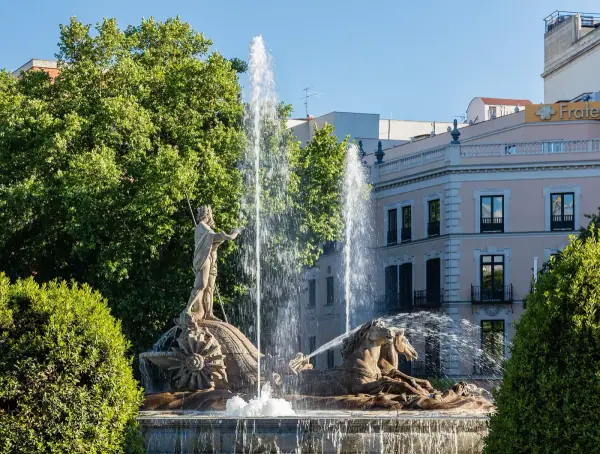 Madrid · Neptün Çeşmesi